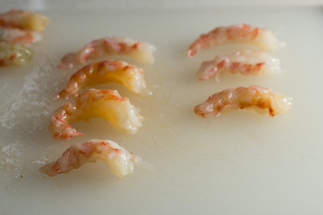 How to de-shell Spot Prawns